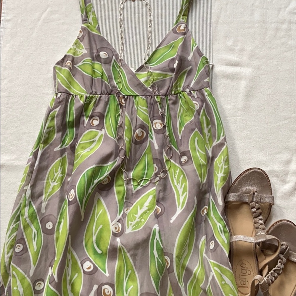 VINCE Size 4 Green Leaf Print Gray Sundress